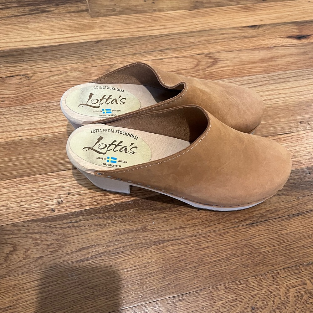 Lotta From Stockholm Tan Suede Mules